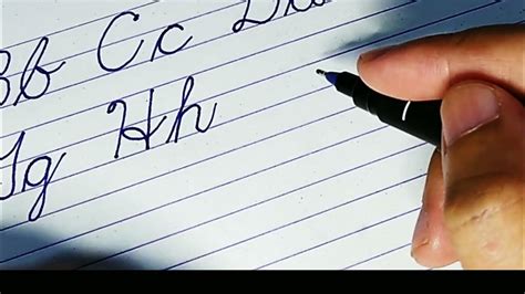Dikit in English: Definition of the Tagalog word dikit.